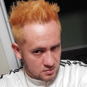 Meet your Posher, Dennys